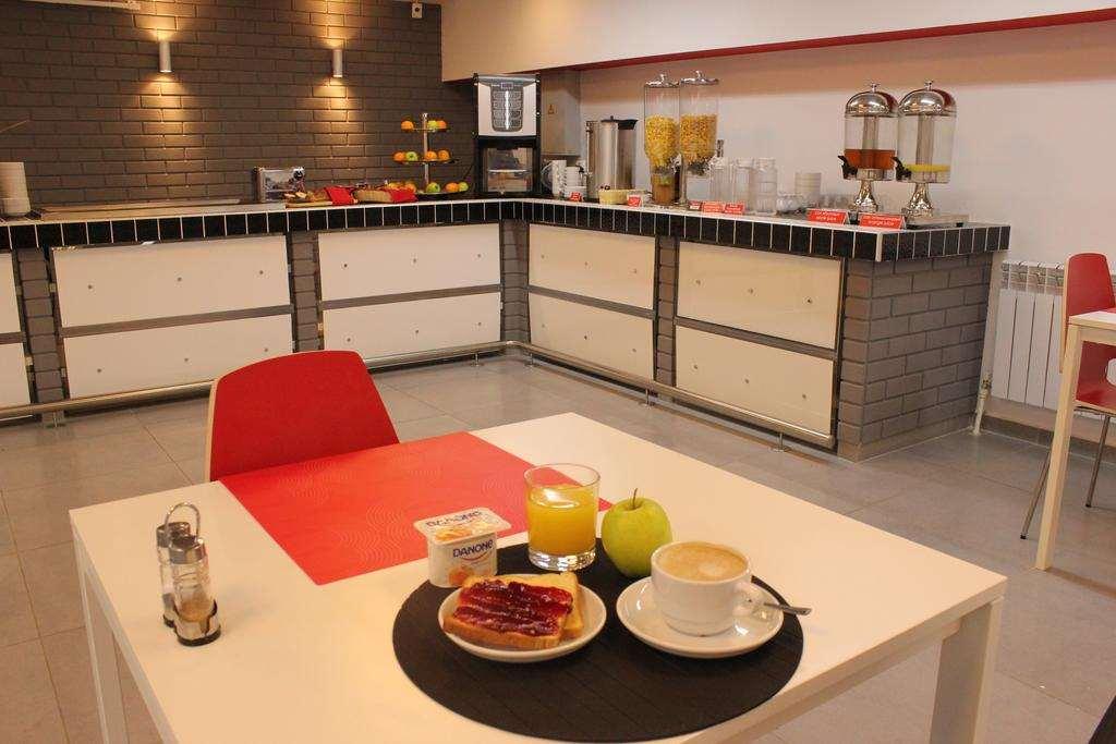 Chisto Hotel Gomel Nhà hàng bức ảnh